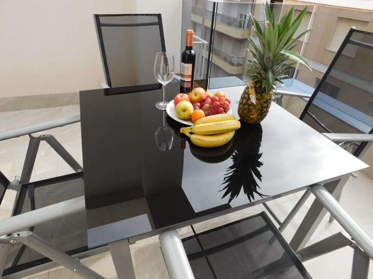 Modern And Cosy Apartment Close To The Beach ตอร์เรเวียคา ภายนอก รูปภาพ