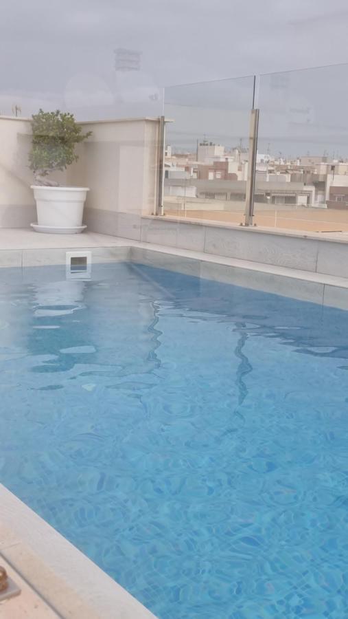 Modern And Cosy Apartment Close To The Beach ตอร์เรเวียคา ภายนอก รูปภาพ