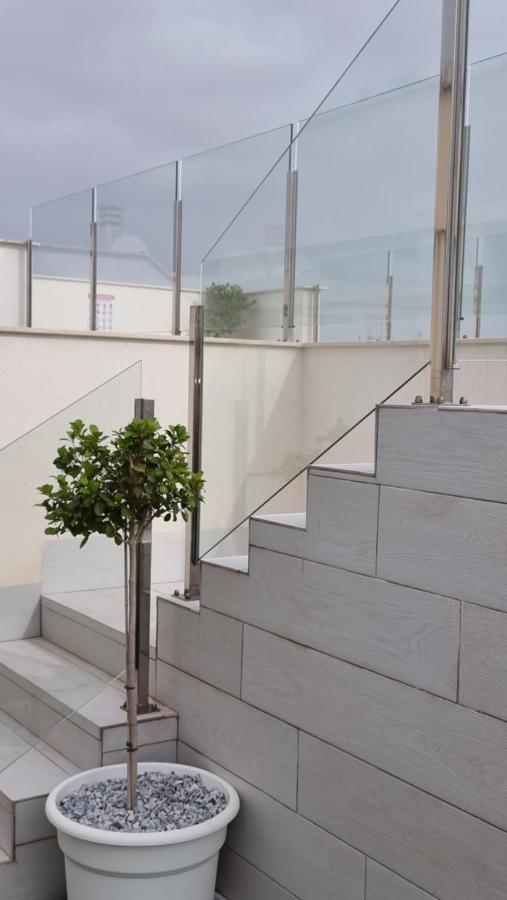 Modern And Cosy Apartment Close To The Beach ตอร์เรเวียคา ภายนอก รูปภาพ