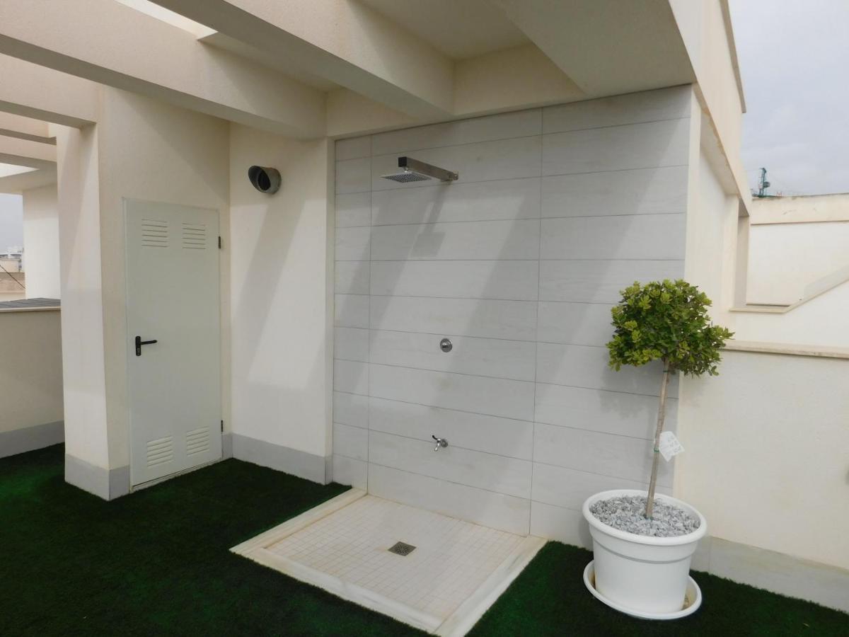 Modern And Cosy Apartment Close To The Beach ตอร์เรเวียคา ภายนอก รูปภาพ