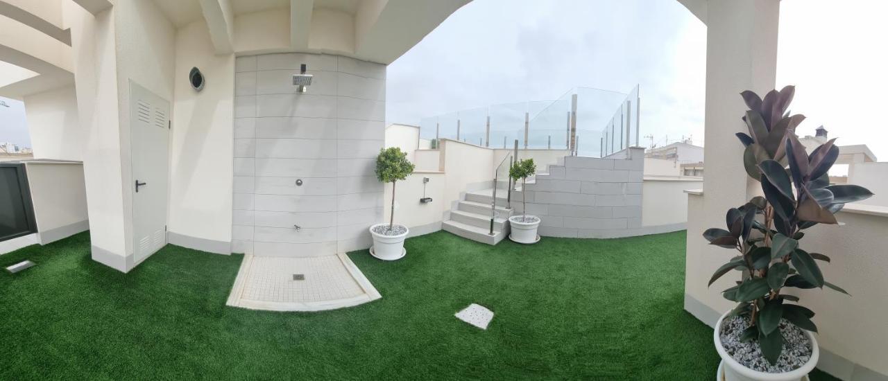 Modern And Cosy Apartment Close To The Beach ตอร์เรเวียคา ภายนอก รูปภาพ